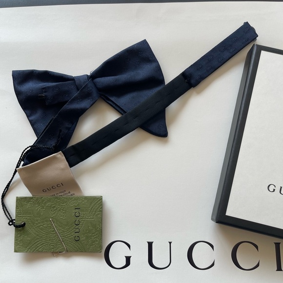 New Silk Gucci GG Jacquard Blue Bow Tie - Picture 9 of 10